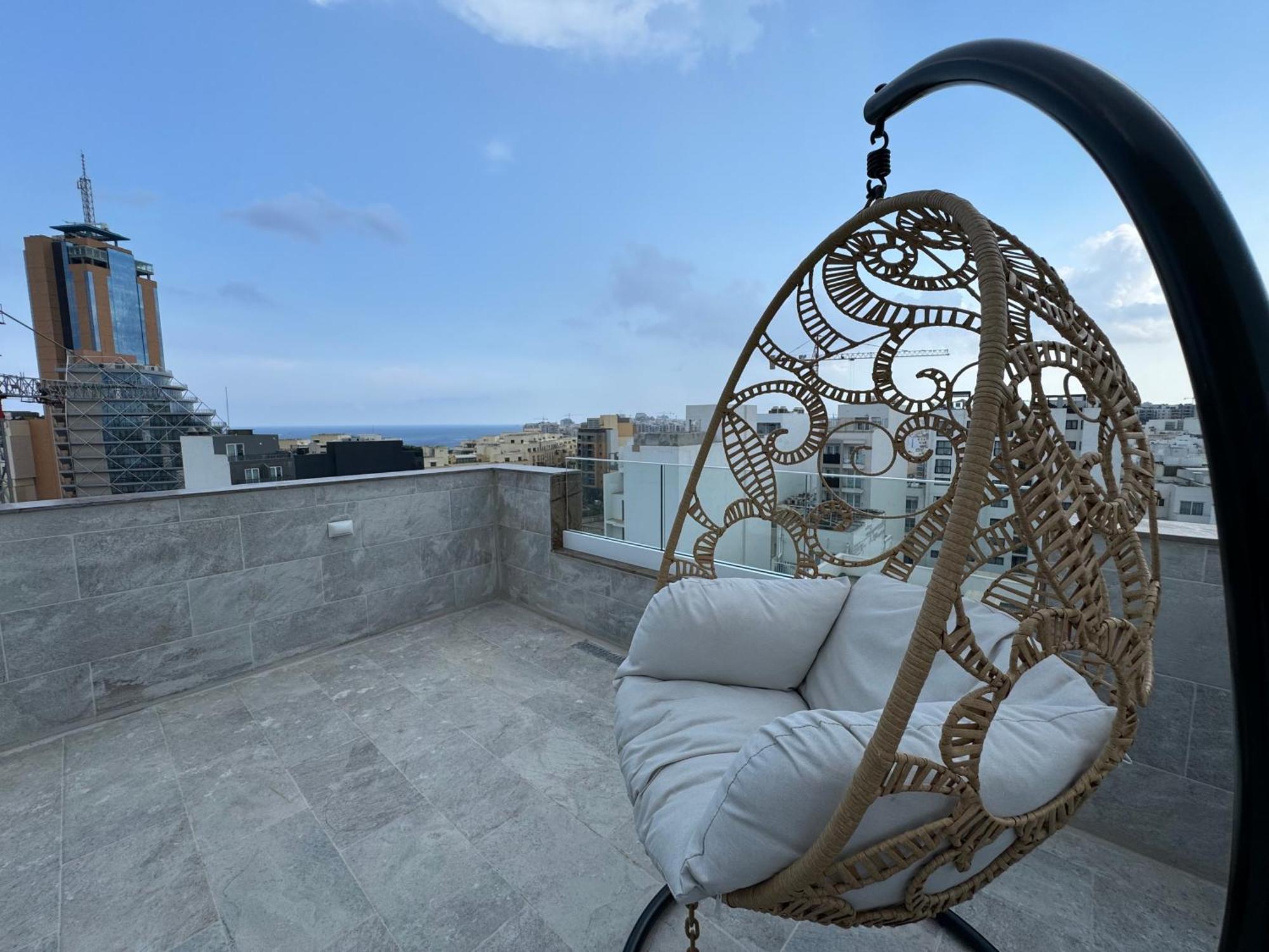 Balcony Hotel San Ġiljan Exterior foto