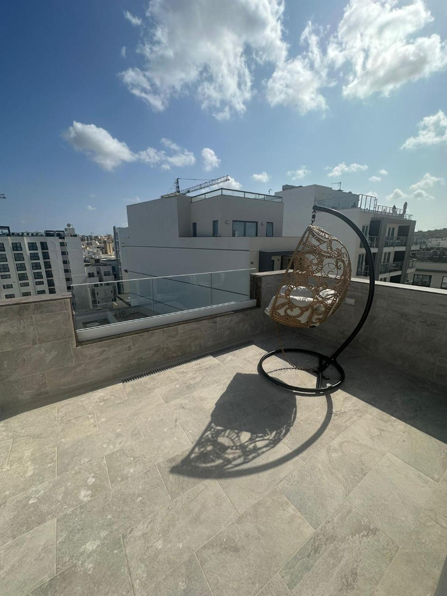 Balcony Hotel San Ġiljan Exterior foto